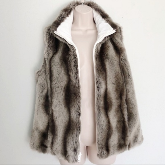 Jackets & Blazers - Super Soft Gray Faux Fur Vest